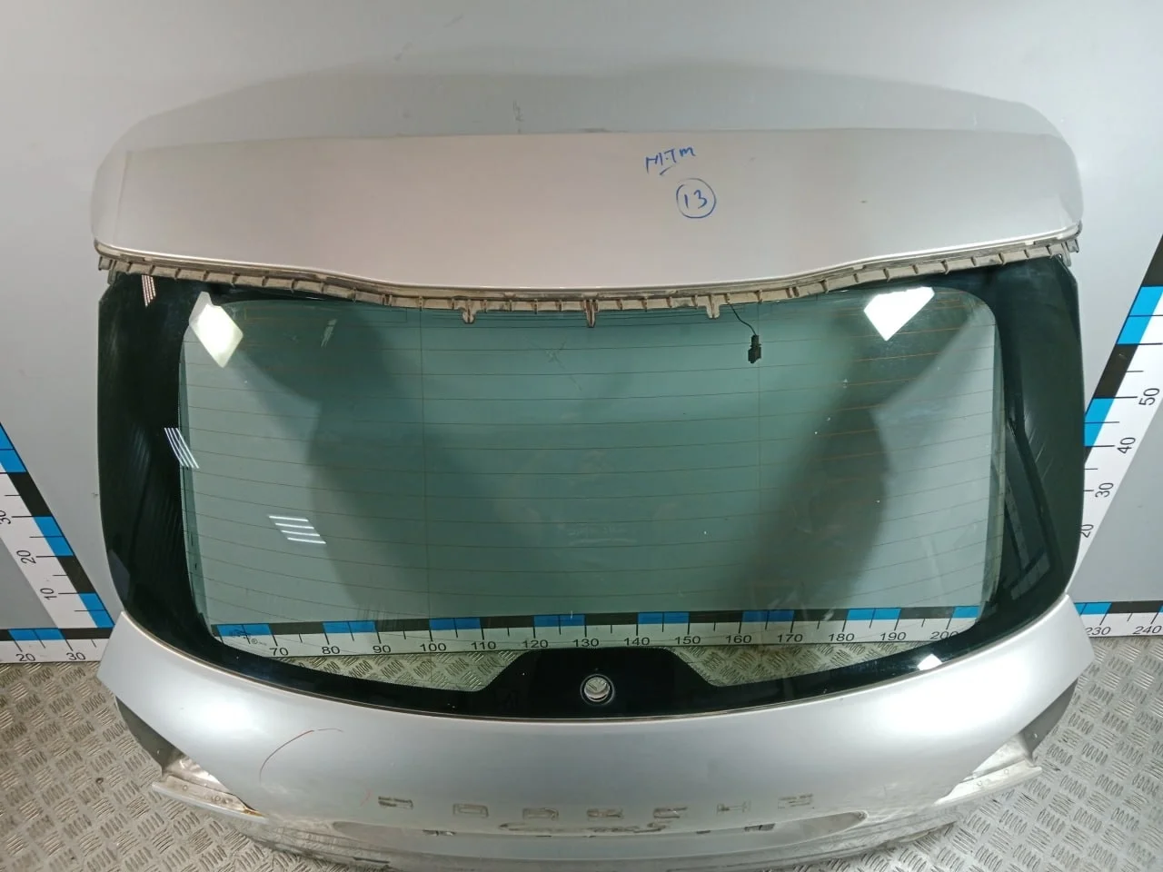 [Б/У] Стекло двери багажника - Только стекло. артикул двери 95851201104 [Код: 00656049 ]