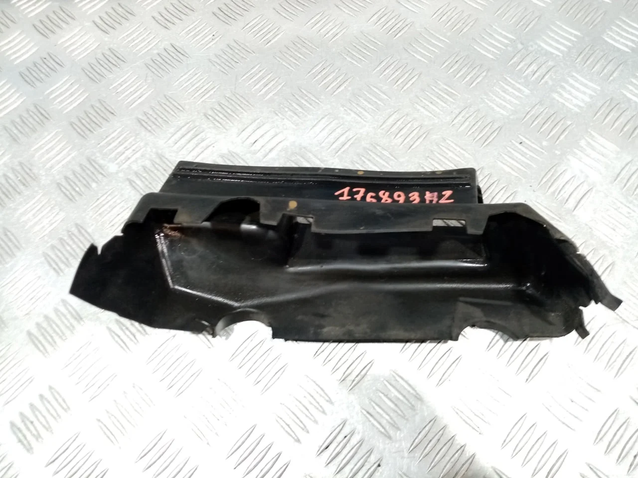 [Б/У] Воздуховод радиатора правый [Код: 00655161 ]