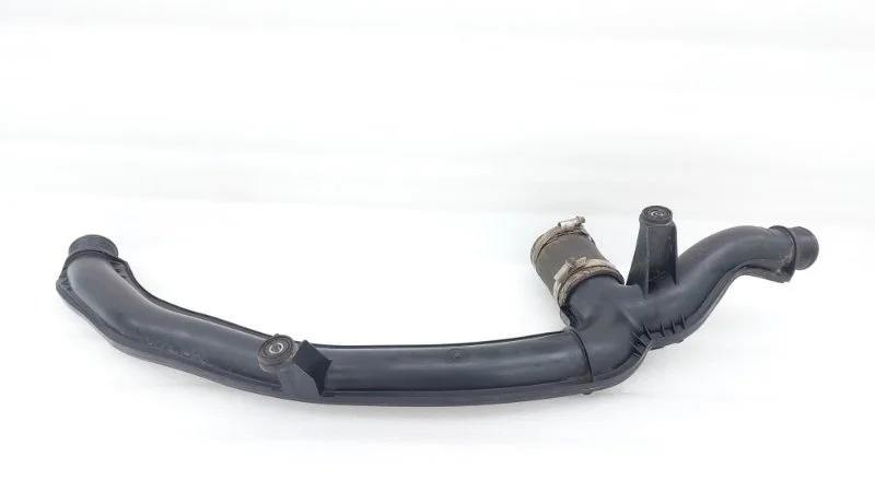 Патрубок интеркулера Volkswagen Touareg 2014 NF