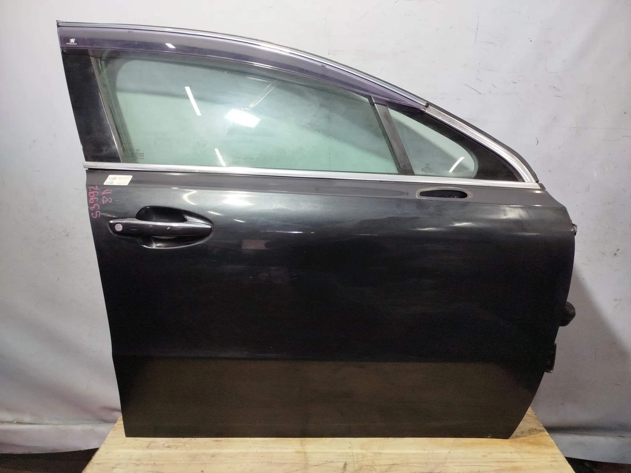 ДВЕРЬ PEUGEOT 9677683980 ПЕРЕД ПРАВО серый, EEH S3992