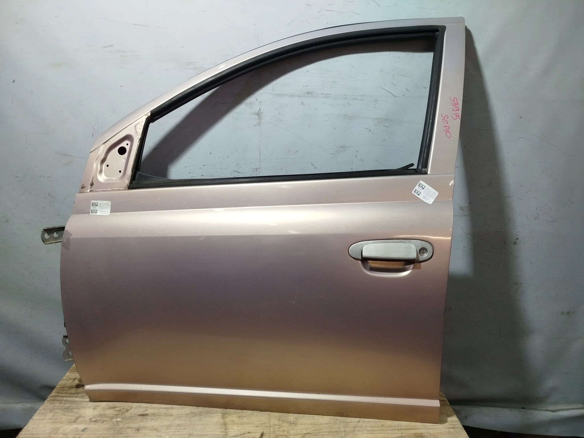 ДВЕРЬ TOYOTA 6700252011 ПЕРЕД ЛЕВО розовый, 3N7 S3915