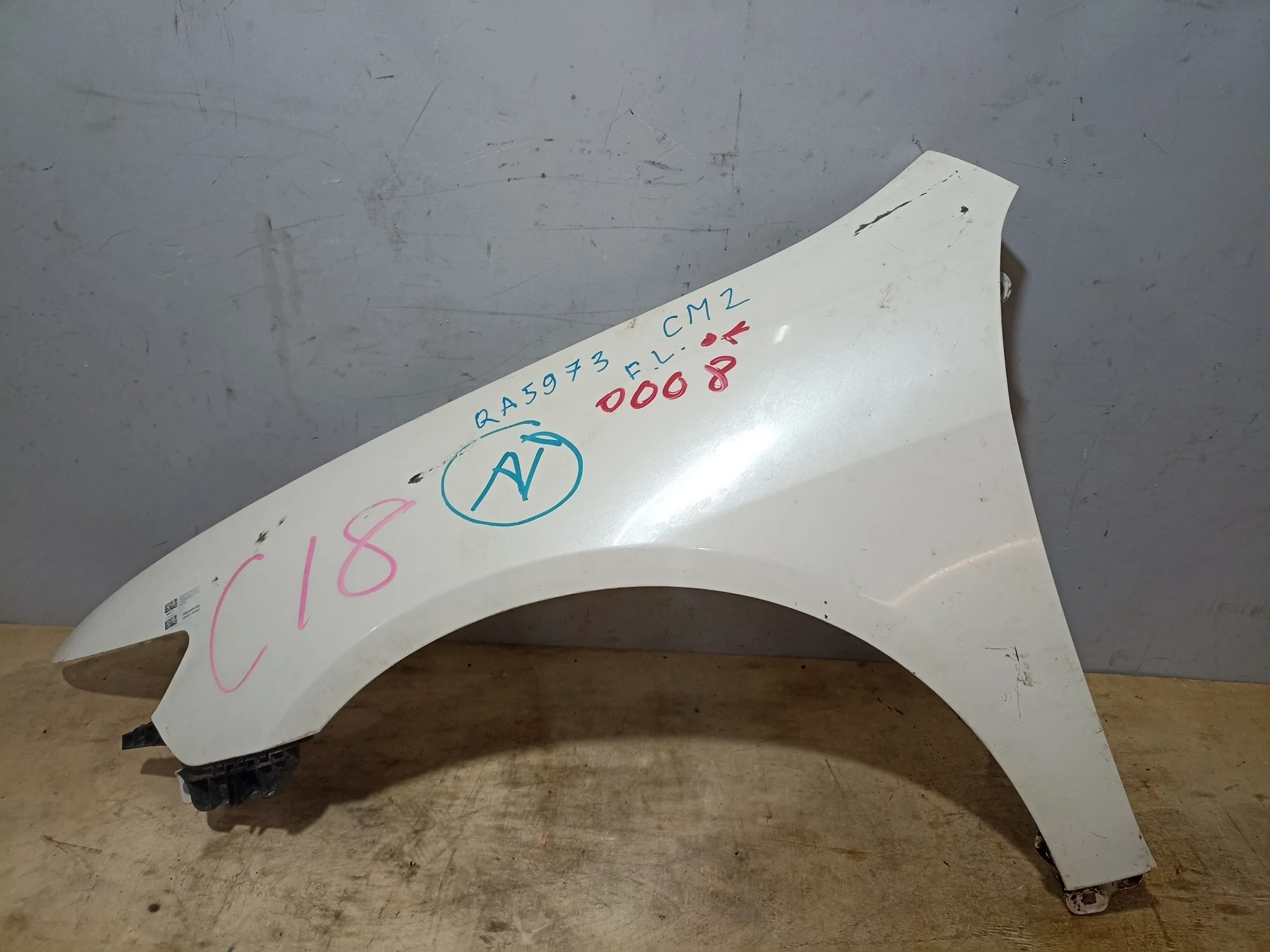 КРЫЛО HONDA 60261SEA000ZZ ПЕРЕД ЛЕВО белый, NH624P QA5973