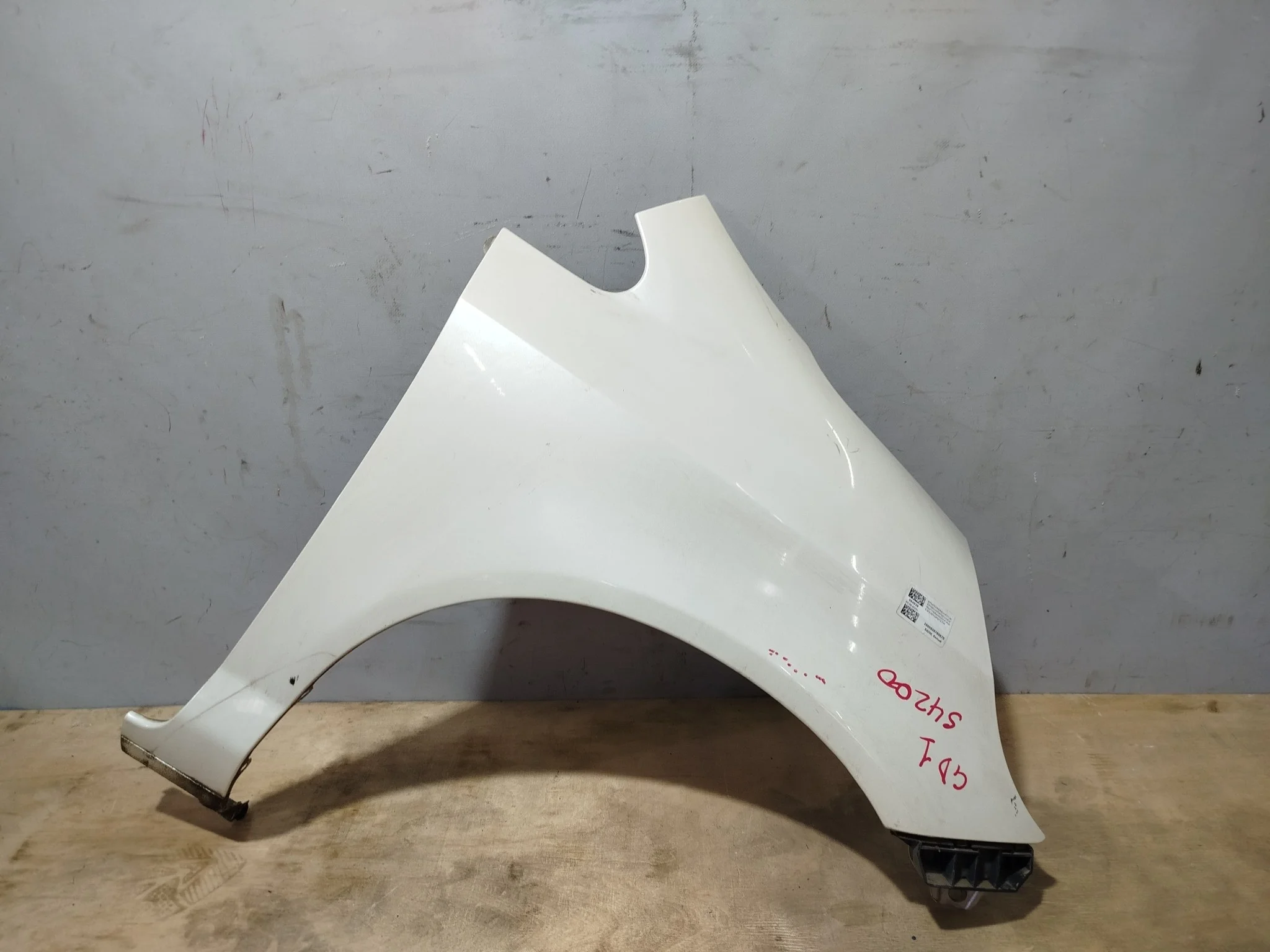 КРЫЛО HONDA 60211SAA000ZZ ПЕРЕД ПРАВО белый, NH624P S4200