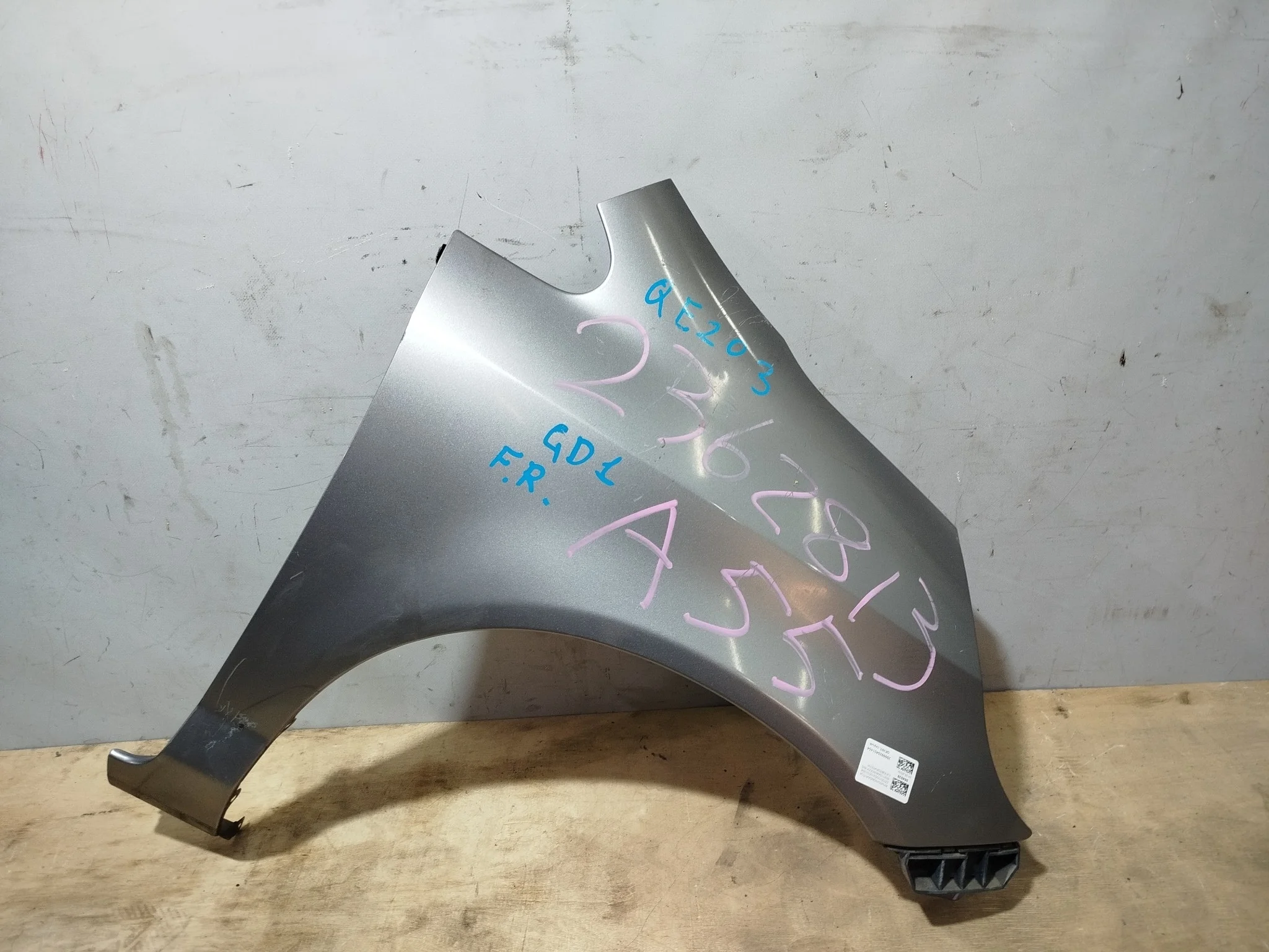 КРЫЛО HONDA 60211SAA000ZZ ПЕРЕД ПРАВО серый, NH642M QE203