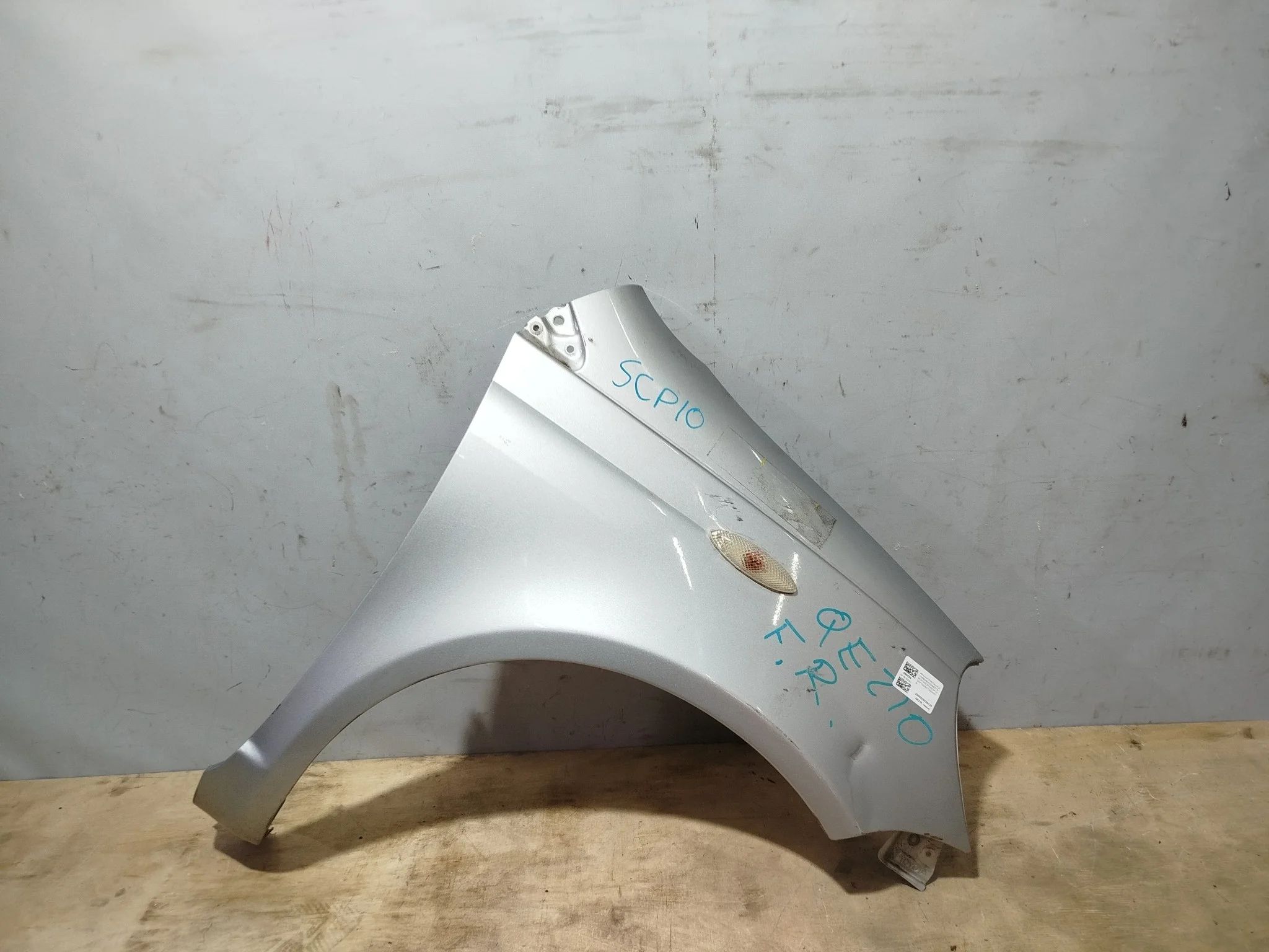 КРЫЛО TOYOTA 5381152010 ПЕРЕД ПРАВО серый, 199 QE210