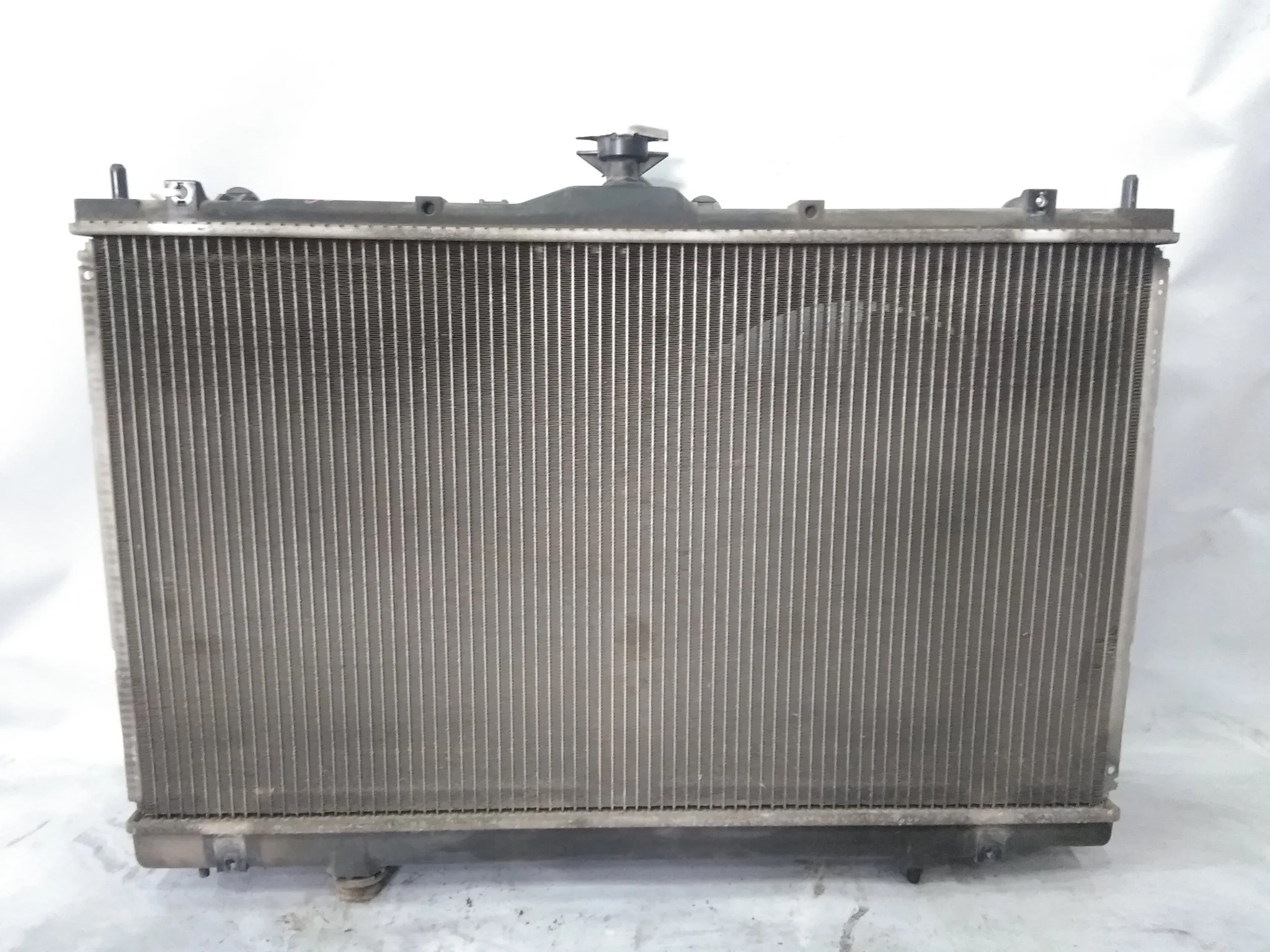 РАДИАТОР ДВИГАТЕЛЯ MITSUBISHI MR993566 S3926