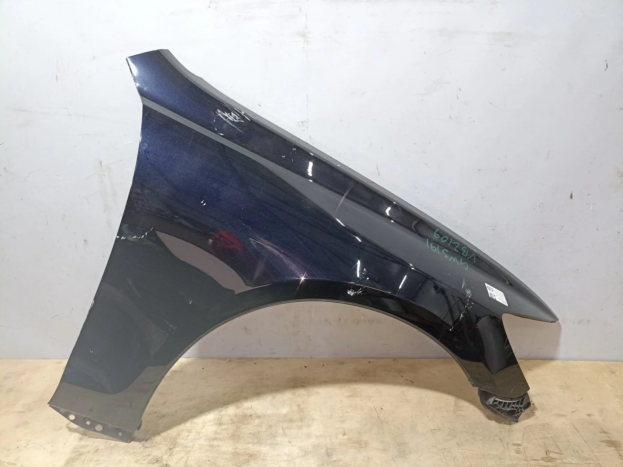 КРЫЛО LEXUS GS300 GS350 GS430 GS450H GS460 GRS190 GRS191 GRS196 GWS191 URS190 UZS190 5380130A00 ПЕРЕДНЕЕ ПРАВОЕ 2 МОДЕЛЬ темно-фиолетовый, 214 VB2109