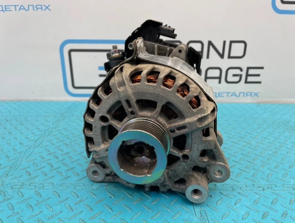 Генератор Nissan X-Trail 2014 2310A1VA0A T32 MR20DD 2.0