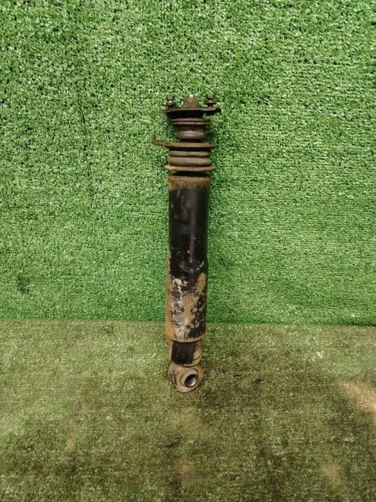 Амортизатор Lexus Lx570 2016 4853069425 URJ201 3URFE, задний