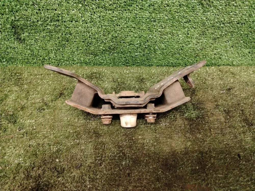 Подушка АКПП Lexus LX570 2016 1237138060 URJ201 3URFE