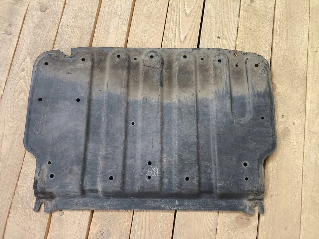 Б.у. защита двигателя пластиковая MITSUBISHI PAJERO V98W MITSUBISHI PAJERO V98W