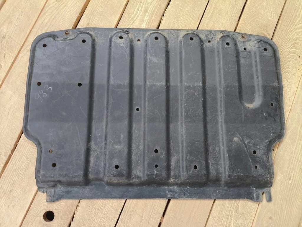 Б.у. защита двигателя пластиковая MITSUBISHI PAJERO V98W MITSUBISHI PAJERO V98W