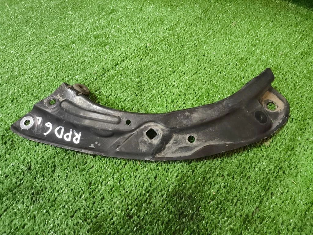 Б.у. кронштейн крепления фары SKODA RAPID SKODA RAPID