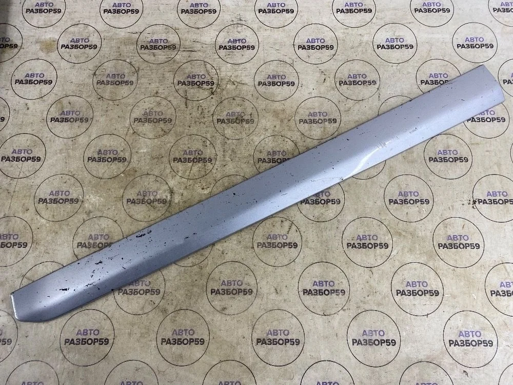 Молдинг передней правой двери Mitsubishi Outlander II (2005—2009)