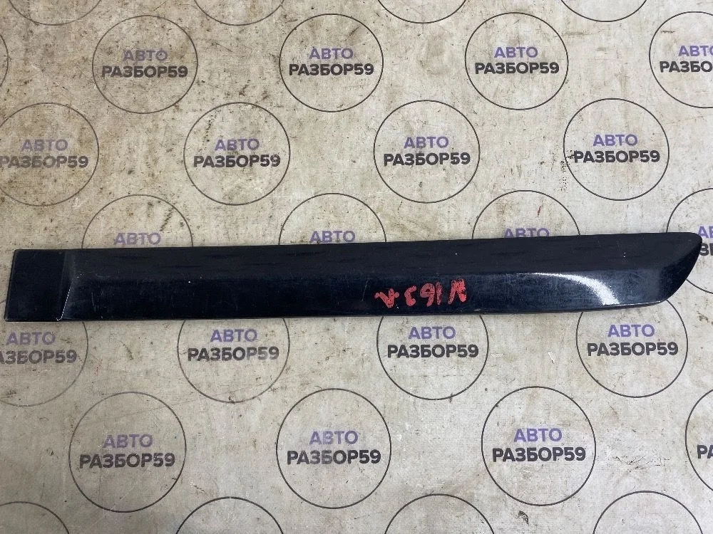 Молдинг двери задней левой Nissan Almera N16 (2000—2003)
