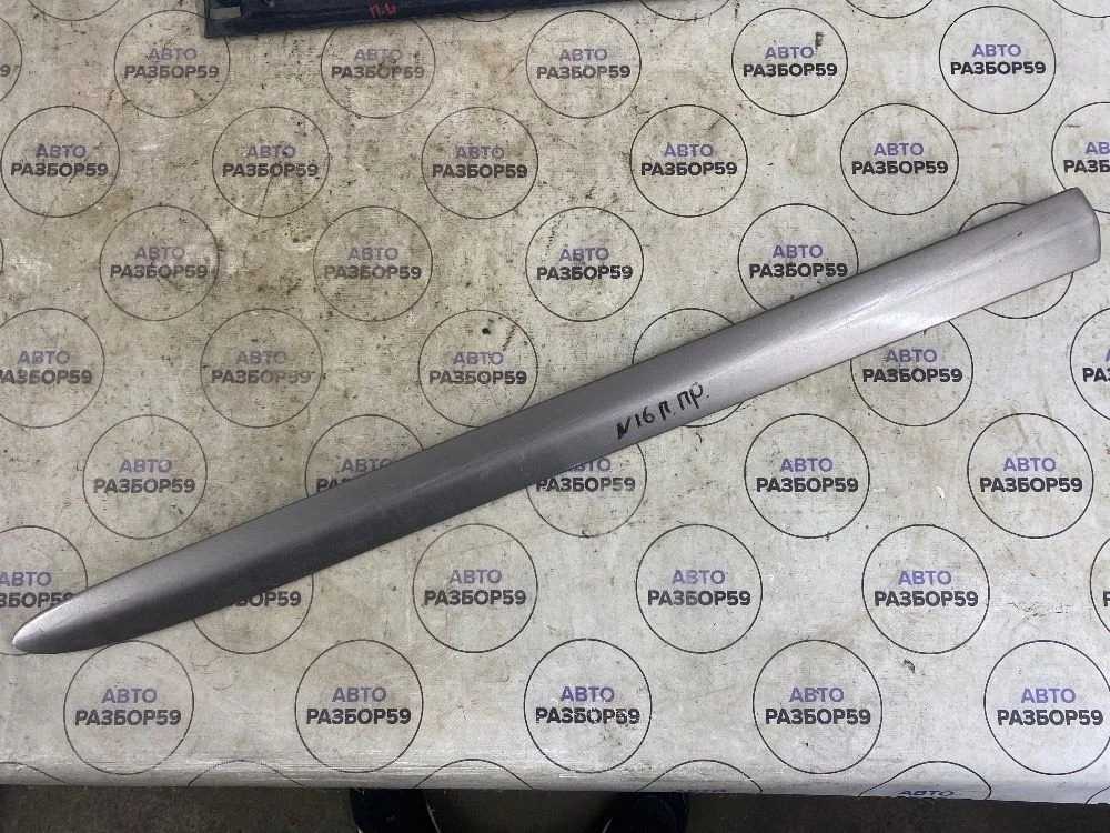 Молдинг передней правой двери Nissan Almera N16 рестайлинг (2002—2006)