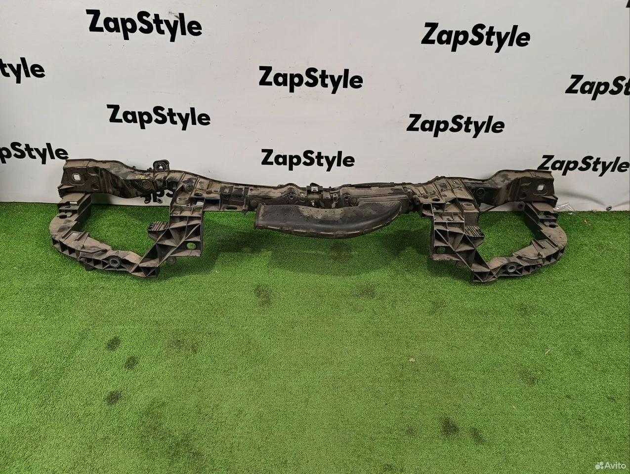 Передняя панель рамка радиатора ford focus 3 2016г