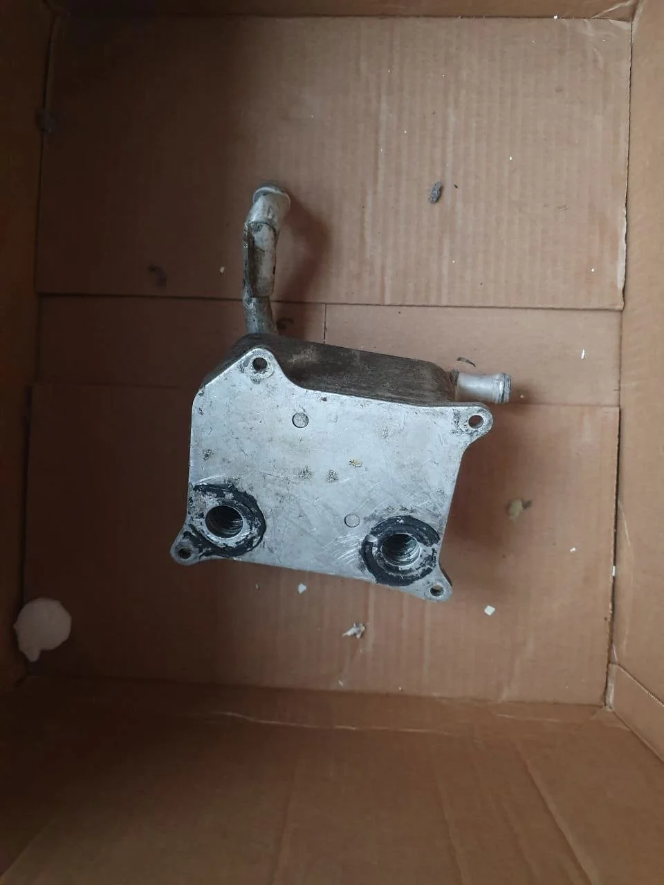 масляный теплообменник Audi A8 D4 (2010—2014) 4,2