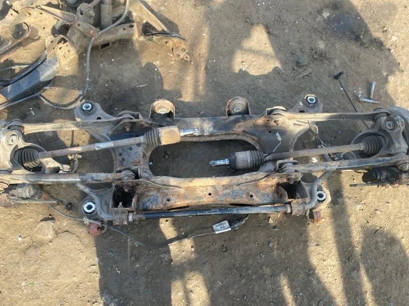 Стабилизатор подвески (поперечной устойчивости) задний Land Rover Range Rover Evoque I (2011-2018) 2011 LR028266 2.2 D 224DT