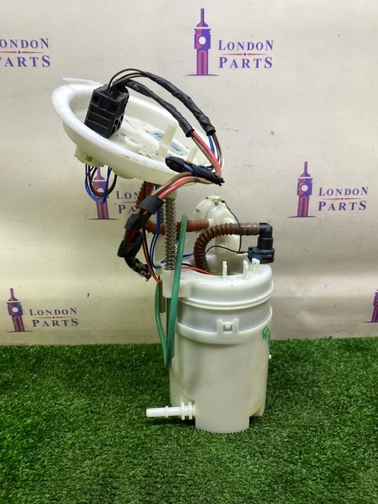 Топливный насос датчиком уровня BMW X3 35iX F25