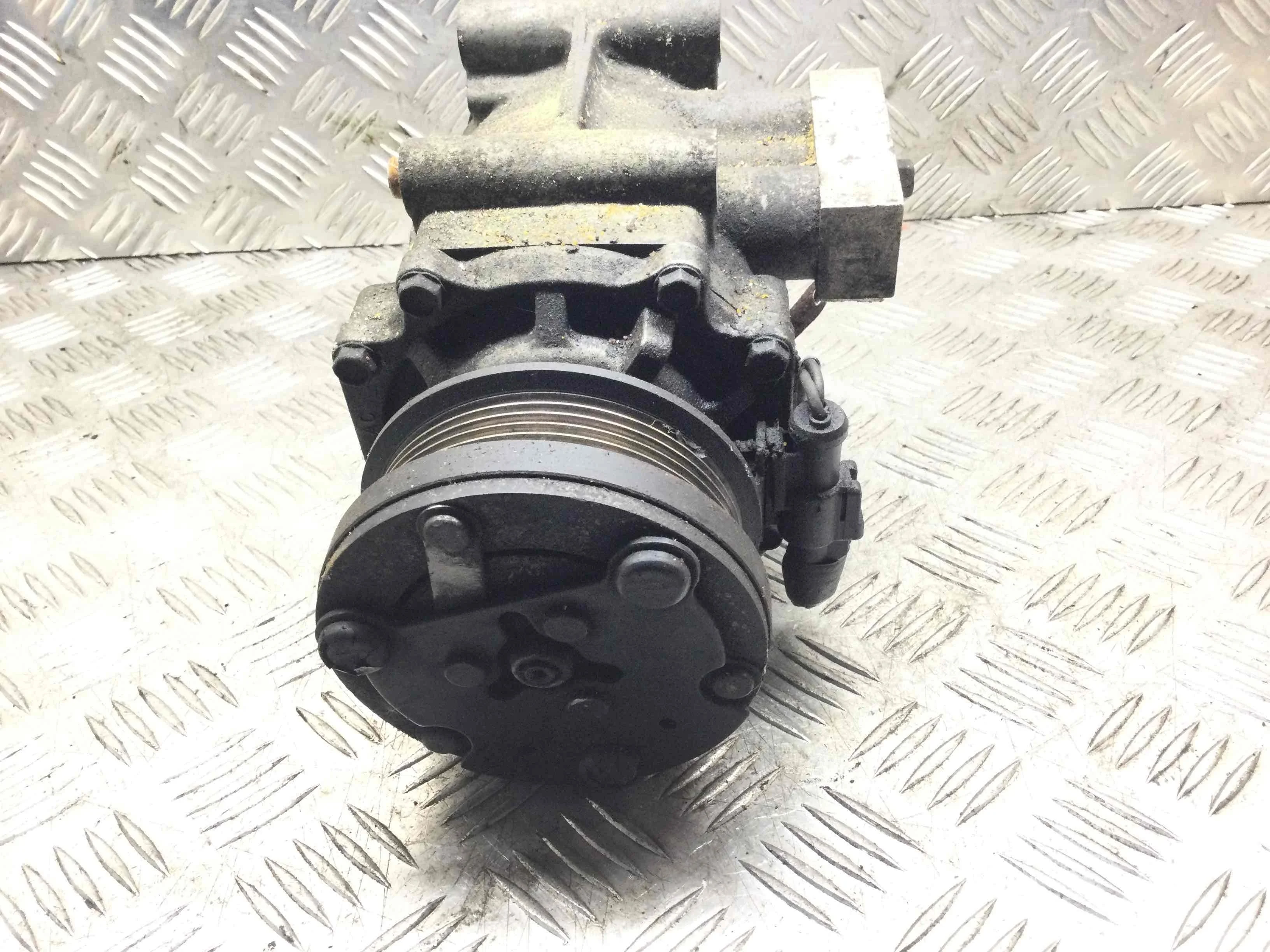 Компрессор кондиционера Ford Focus 1 поколение (1998-2001) бензин 1.6 i Механика Х/б