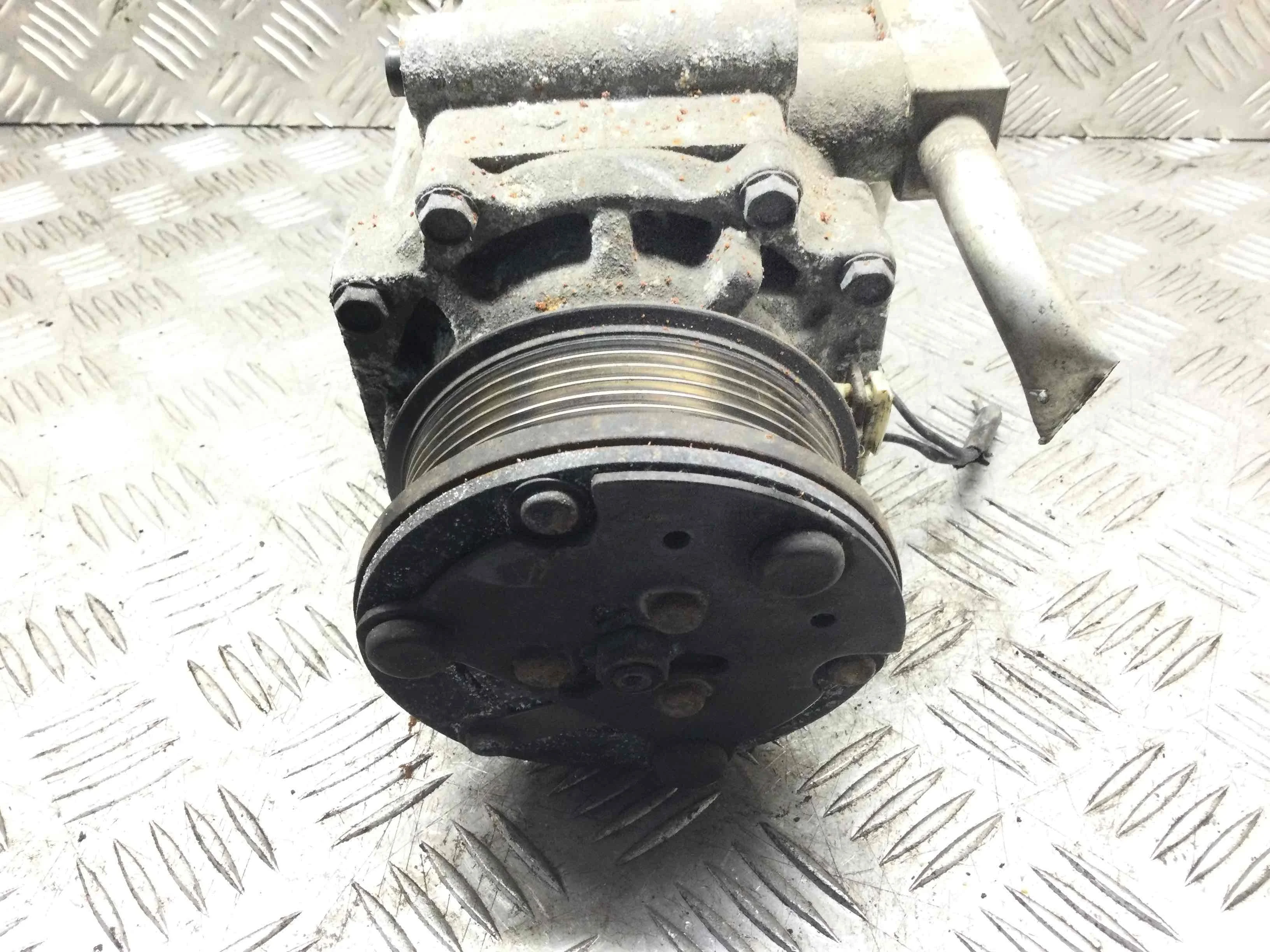 Компрессор кондиционера Ford Focus 1 поколение (1998-2001) бензин 1.6 i Механика Универсал