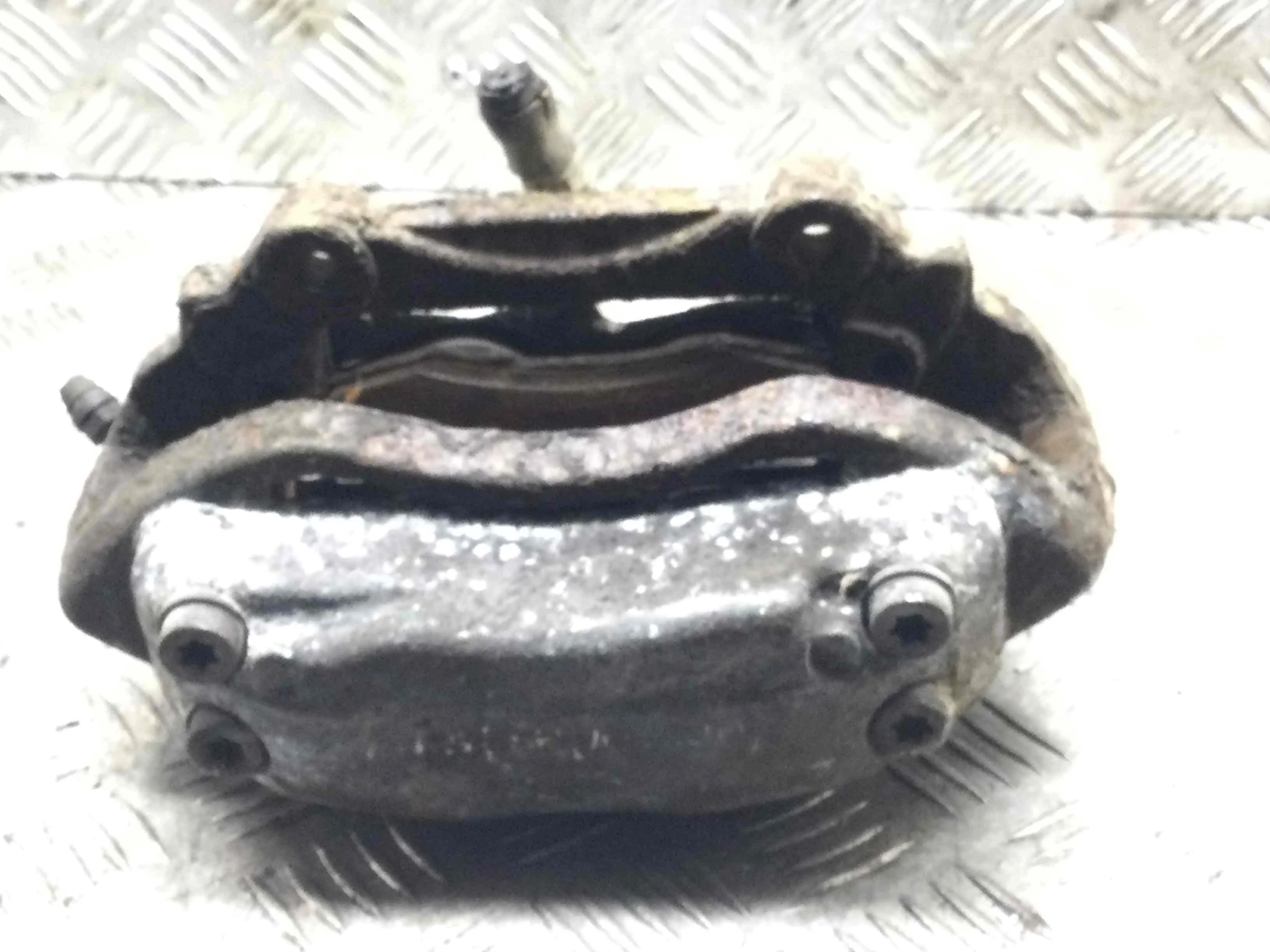 Суппорт передний левый Mercedes E-klasse E-klasse (W211) 2002 - 2009 дизель 3.2 CDI Автомат Универсал