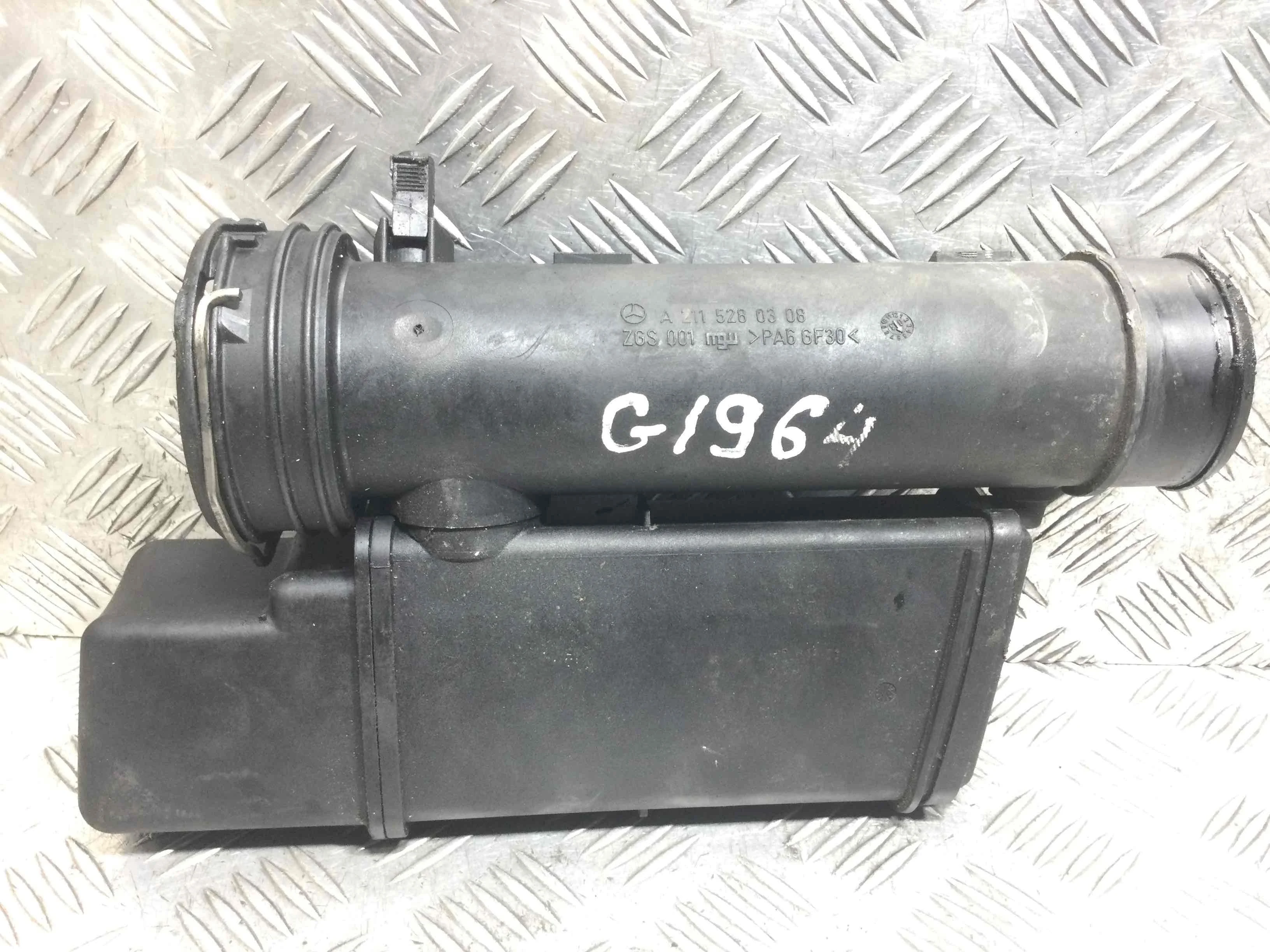 Патрубок интеркулера Mercedes E-klasse E-klasse (W211) 2002 - 2009 дизель 2.2 CDI Автомат Седан