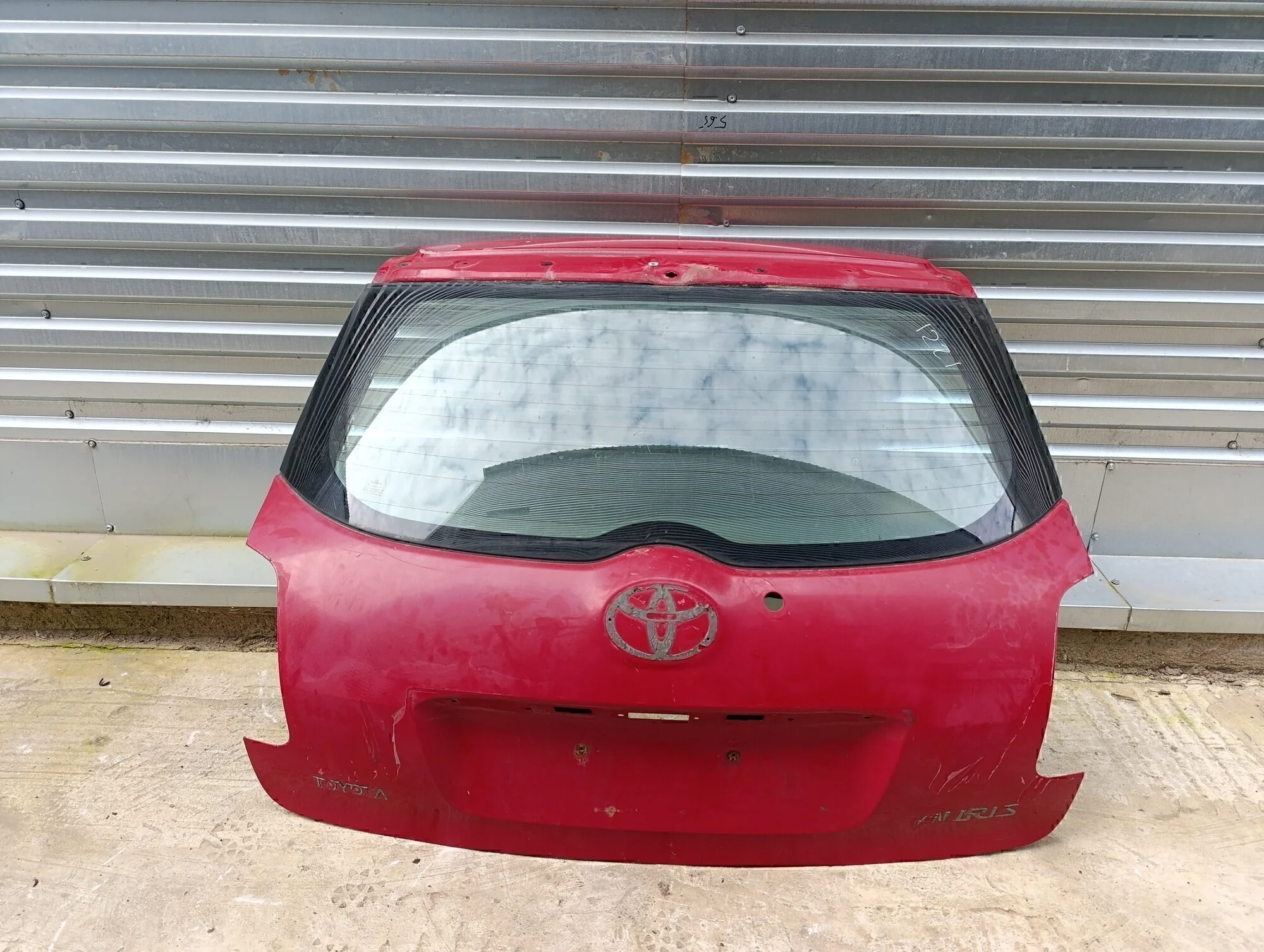 Крышка багажника Auris (E15) 2006-2012