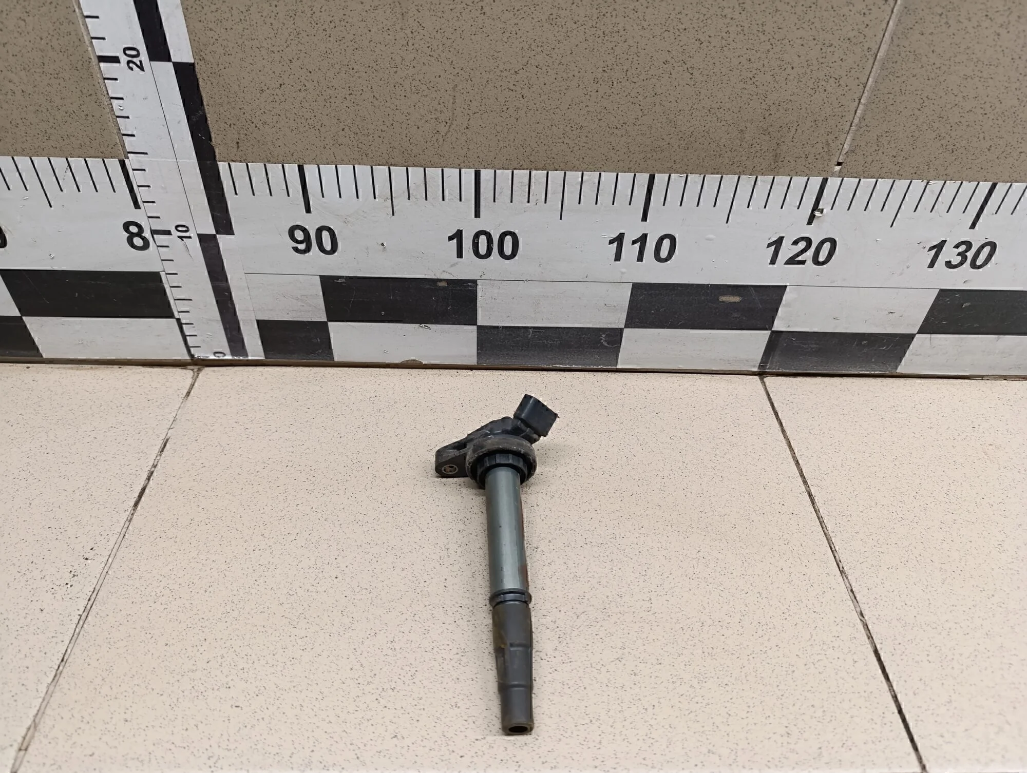 Катушка зажигания Corolla E15 2006-2013