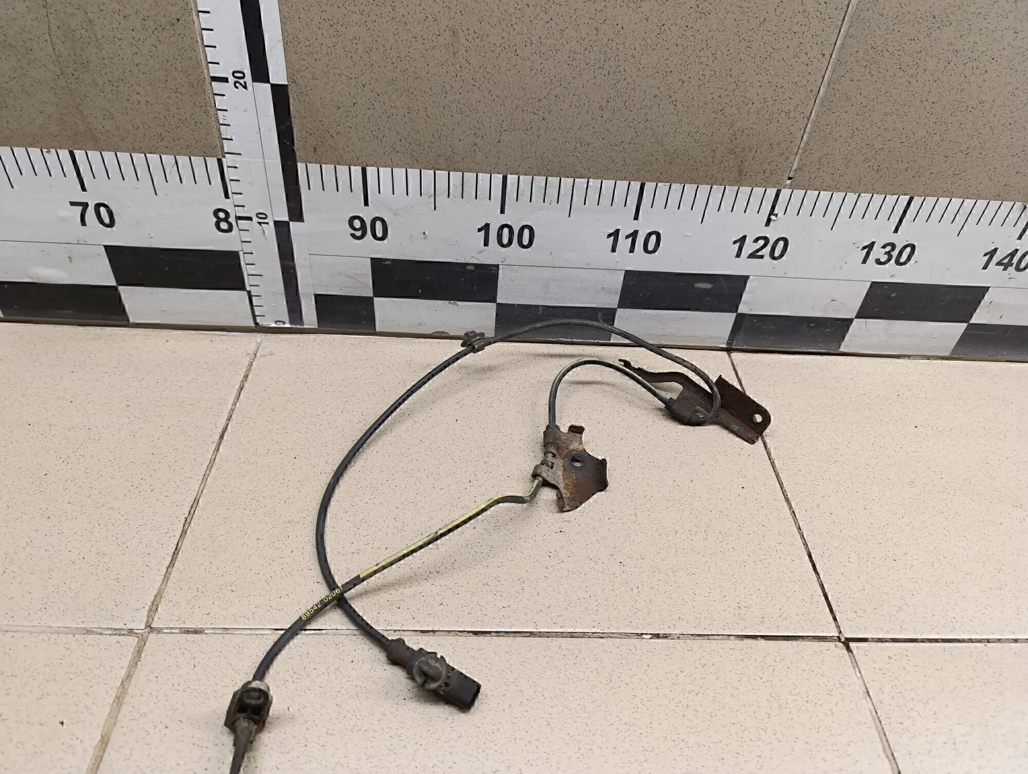 Датчик ABS передний правый Corolla E18 2013>