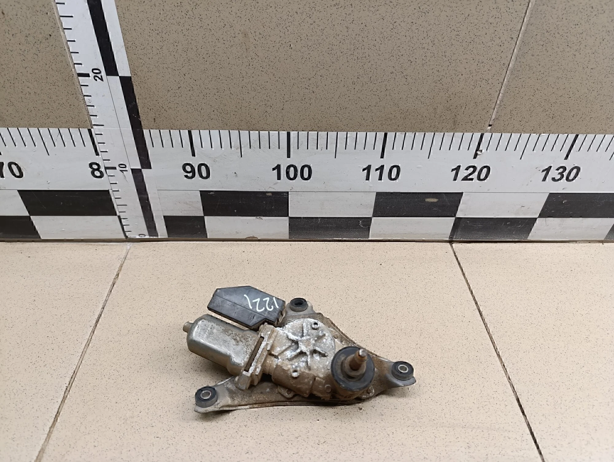 Моторчик стеклоочистителя задний Auris (E15) 2006-2012