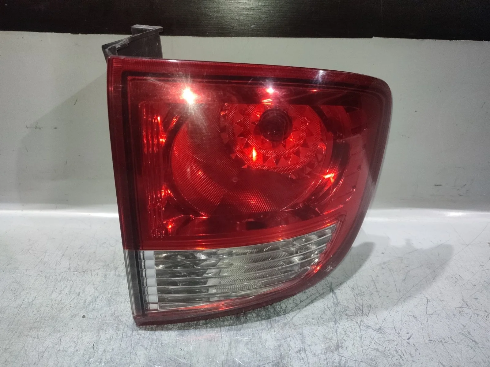 Фонарь SsangYong Kyron 2011 D130