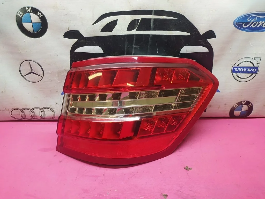 Фонарь задний MERCEDES-BENZ W212 A2128204064