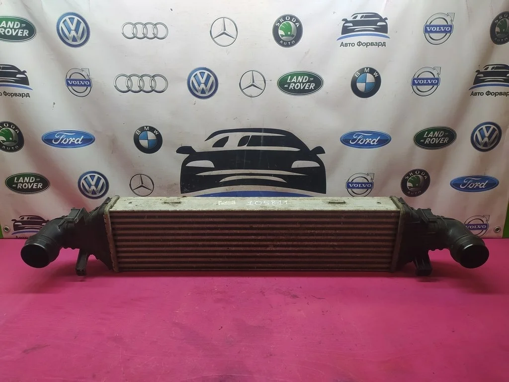 Интеркулер W204 W212 X204 2,0 2,2 3,0 A2045000200