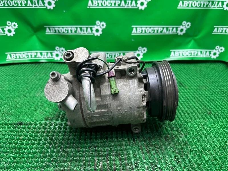 Компрессор кондиционера Volkswagen Passat 1998-2005 8D0260808 B5 1.8