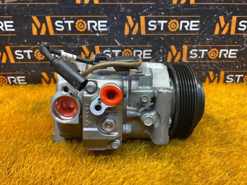 Компрессор кондиционера Mercedes-Benz E-Class 2011 A0008302100 C207 276.957
