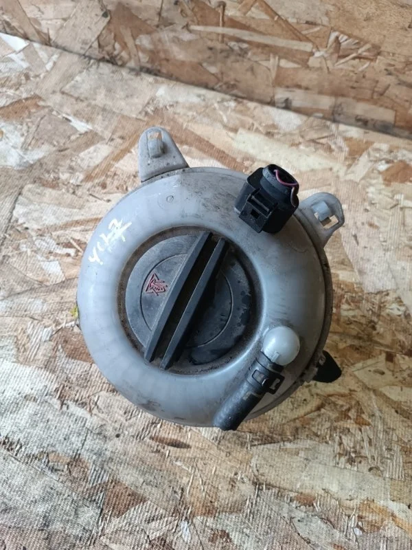 Бачок расширительный Volkswagen Golf 2016 5G1