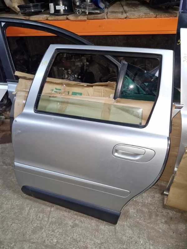 Дверь Volvo XC70 2005 P2
