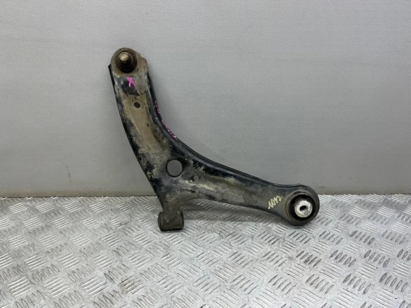 Рычаг нижний Ford Fiesta CB1