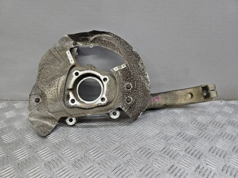 Кулак BMW X5 E70