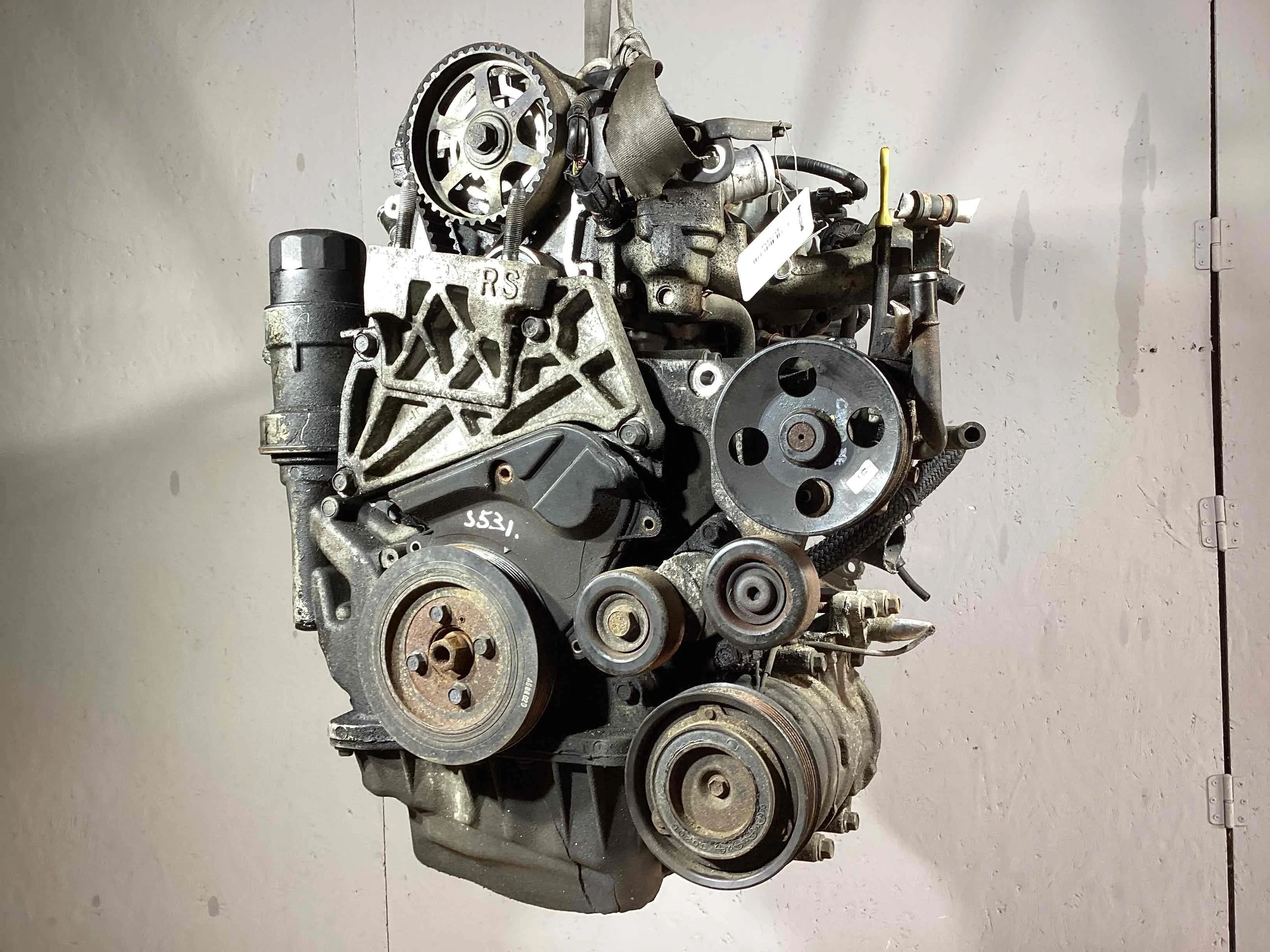 Двигатель Kia Carens Carens I (FJ) 2002-2006 рестайлинг 2005 2,0 Дизель МКПП 5ст. Минивэн.