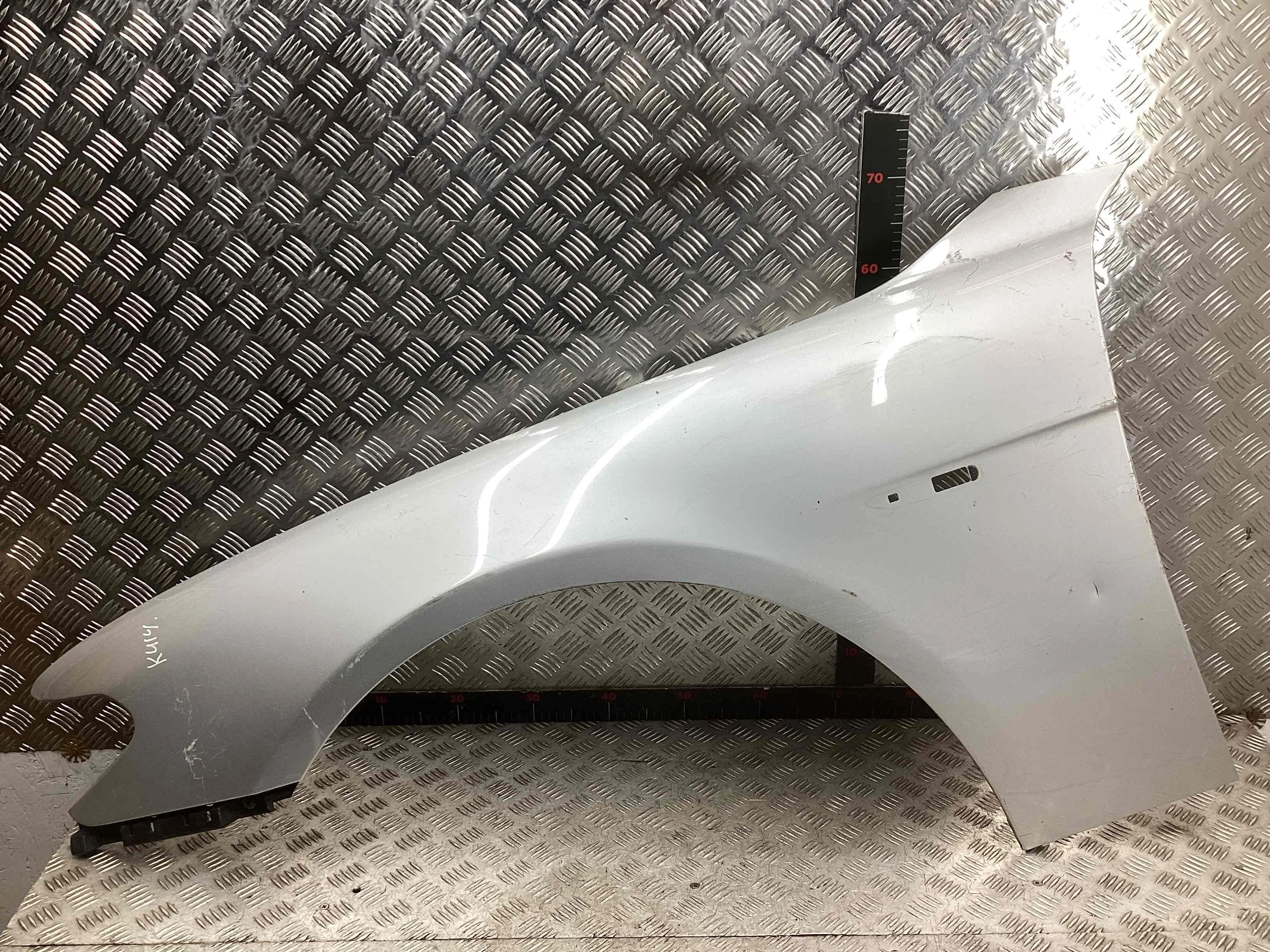 Крыло переднее левое BMW 7-Series (E65/66) 2001-2008  2001 3,6 Бензин АКПП Седан.