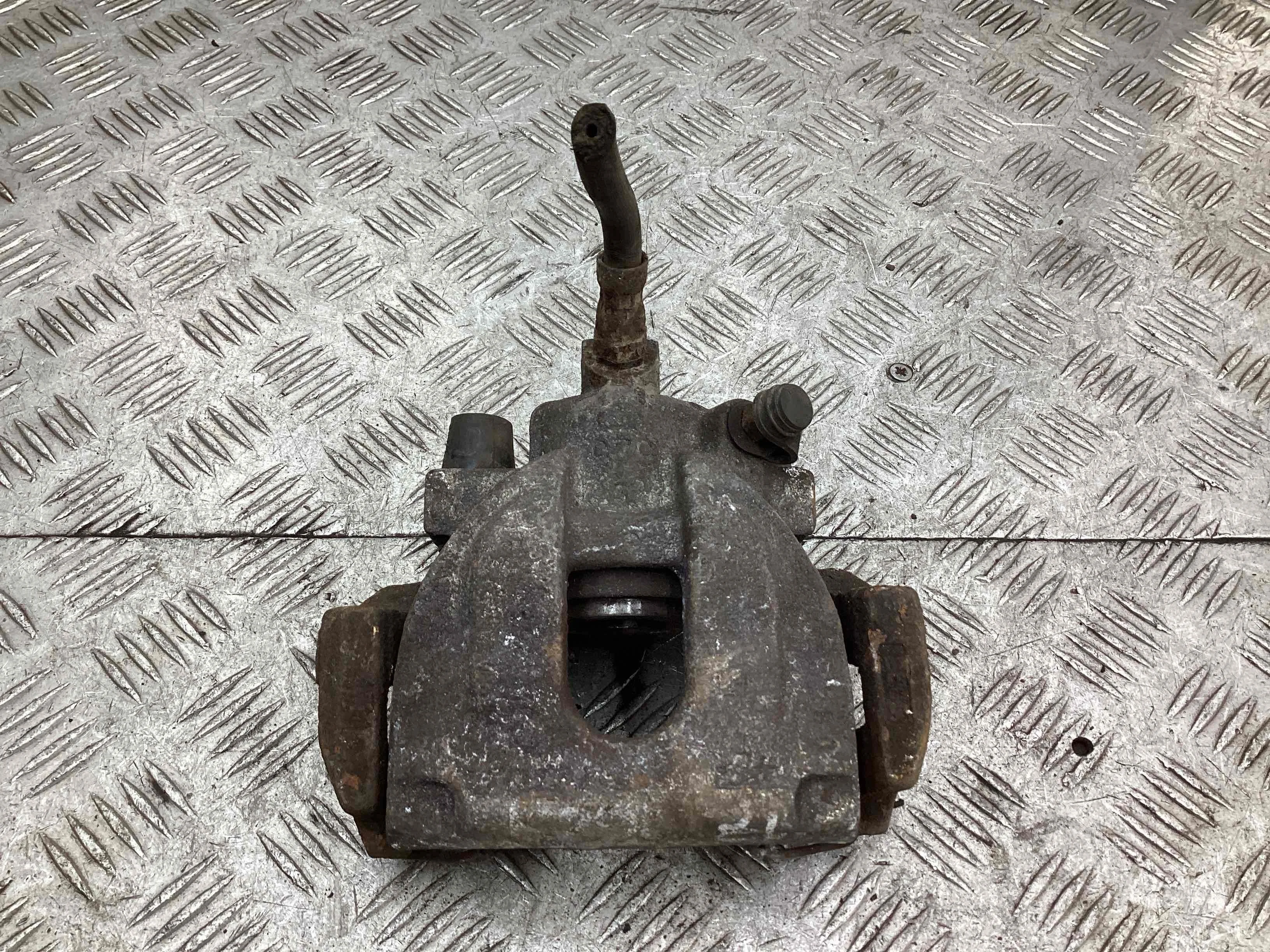 Суппорт задний левый Volvo V70 V70 II (SW) 2000-2008 2006 2,4 Дизель МКПП 5ст. Универсал.