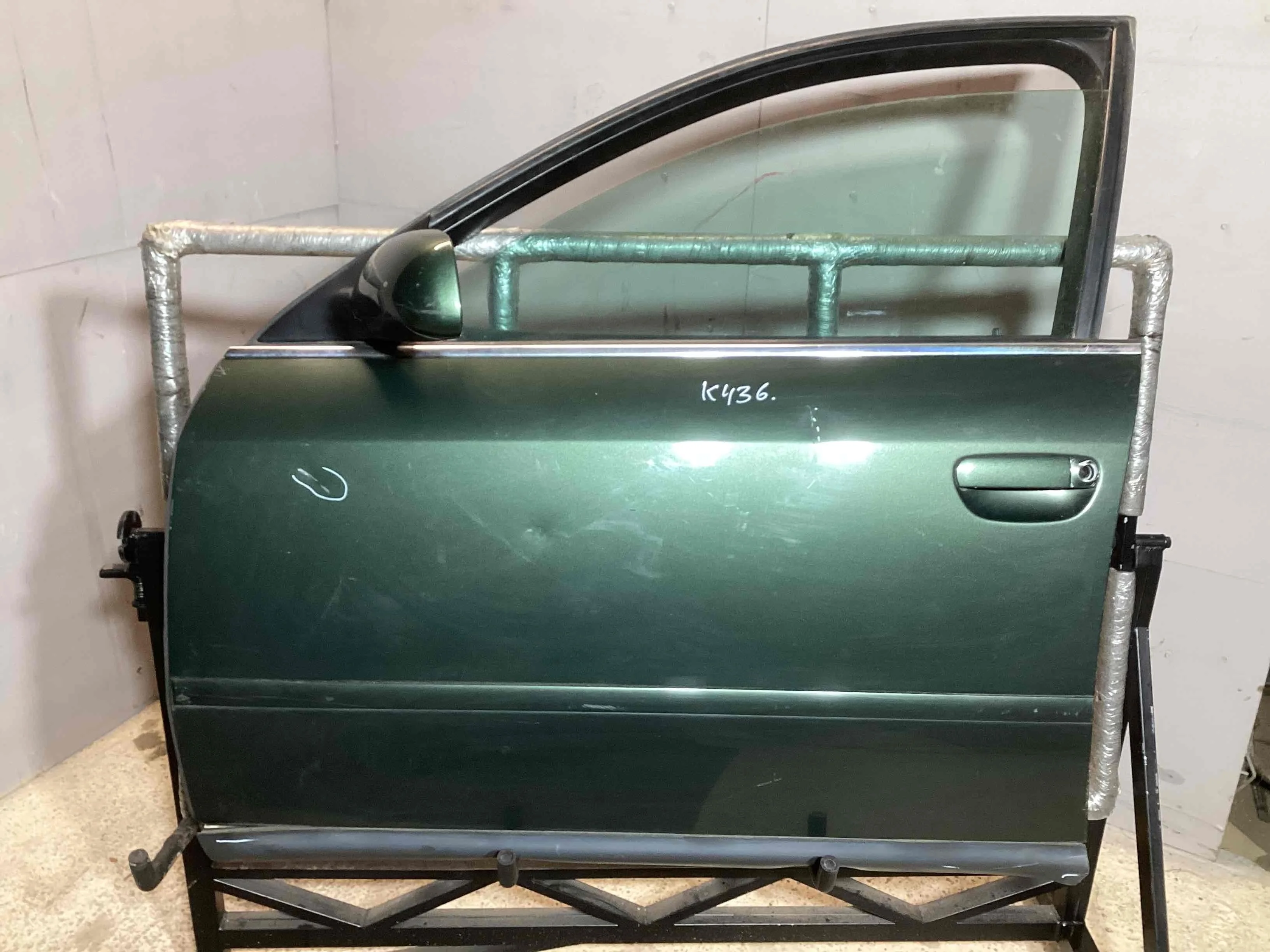 Дверь передняя левая Audi A6 A6 C5 (4B) 1997-2001 2000 2,5 Дизель АКПП Седан.