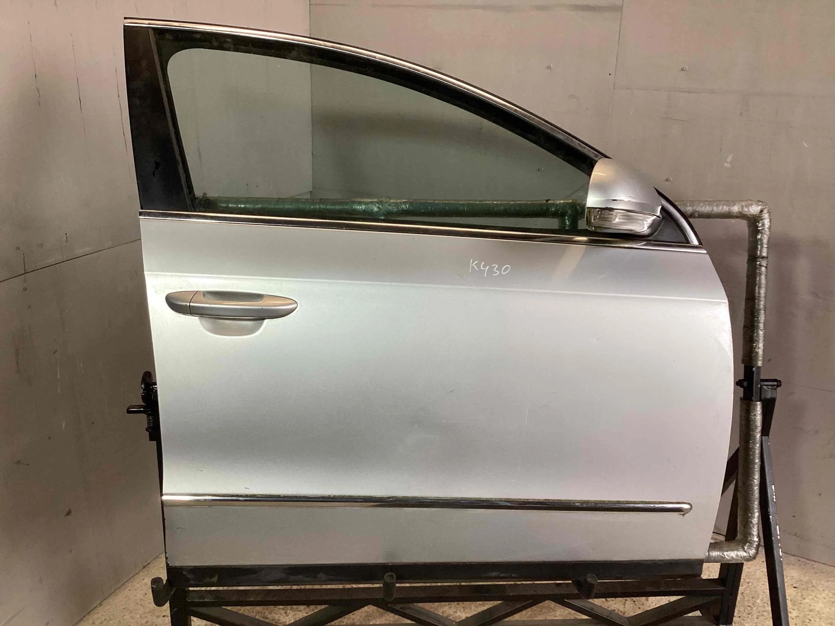 Дверь передняя правая Volkswagen Passat Passat B6 (3C) 2005-2010 2006 2,0 Дизель МКПП 6ст. Универсал.