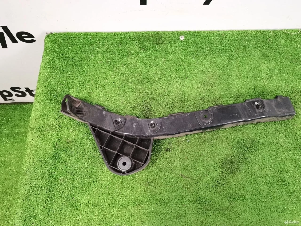 Крепление бампера заднее левое kia ceed ed универс