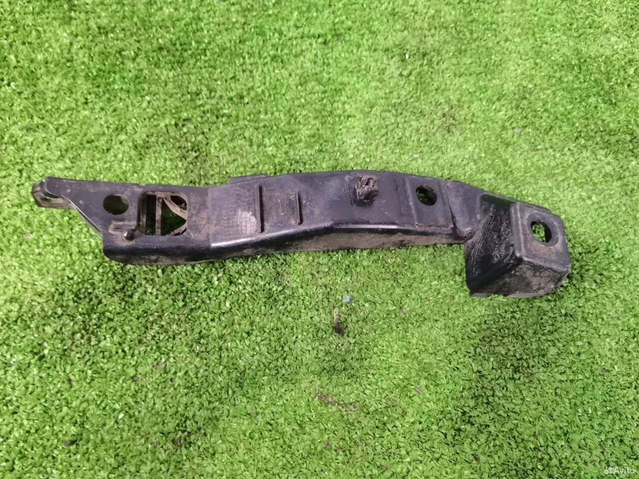 Крепление бампера переднее левое kia ceed ed