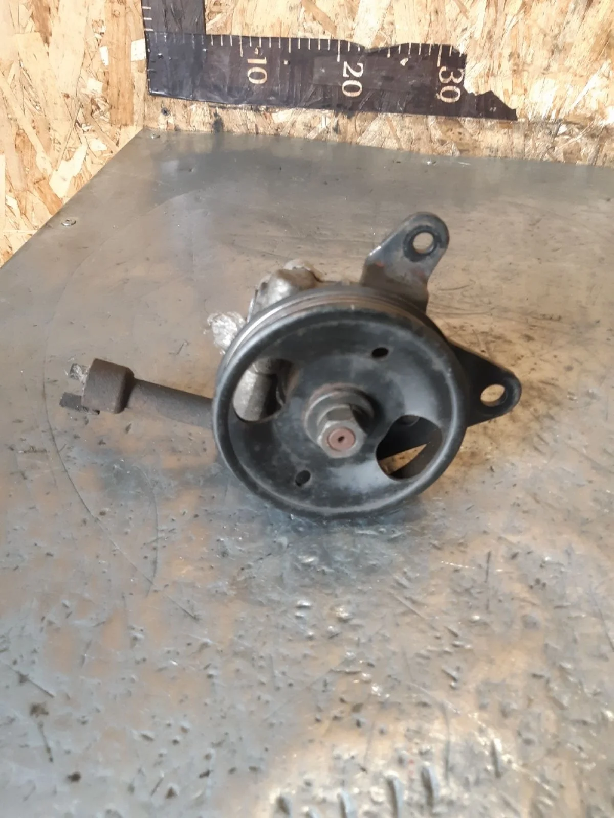 Насос ГУР Nissan Pathfinder III рестайлинг (2010—2014) 2011 KAF - бежевый