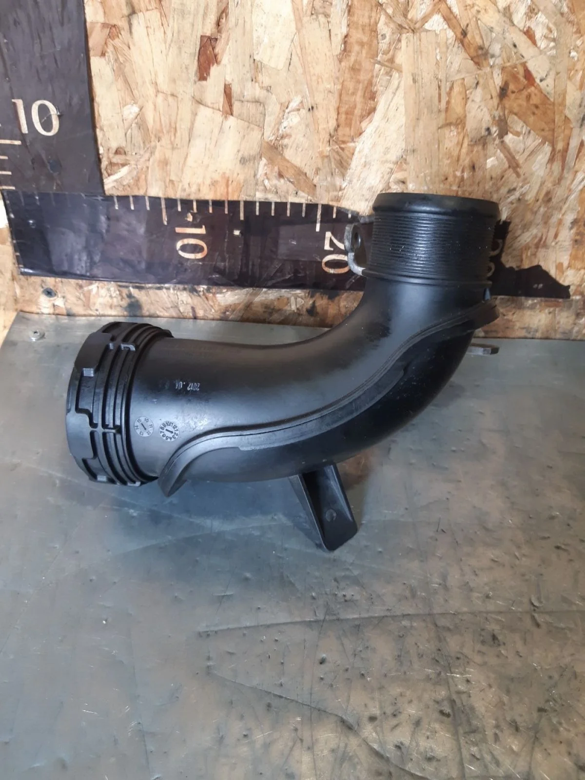 Патрубок интеркулера Opel Antara I рестайлинг (2010—2017) 2012 черный